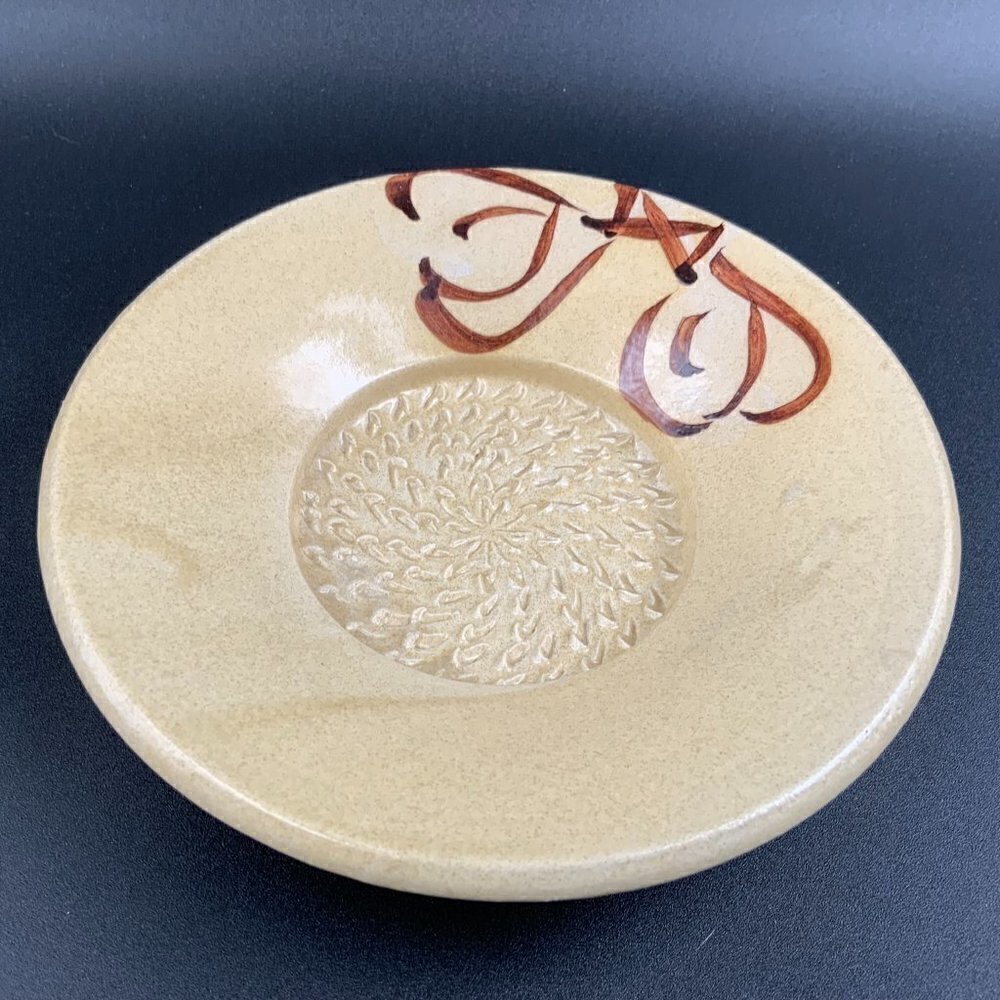 Contemporary Pottery LTD USA Handmade Garlic / Ginger Grater Plate